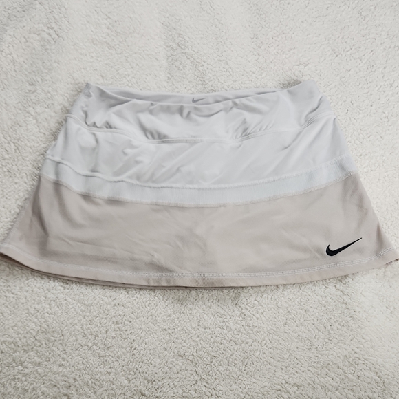 Nike White and Beige Sports Skort - Picture 2 of 7